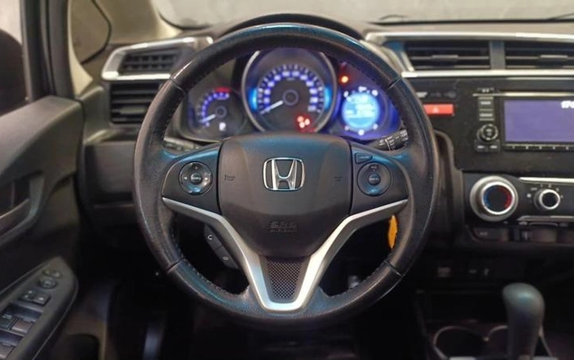 imagem-https://www.socarrao.com.br/sc-vehicle-images-prod/2538776/1786042492393-8188475_17_B_6ca3c97edb.jpeg