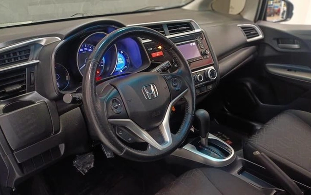 imagem-https://www.socarrao.com.br/sc-vehicle-images-prod/2538776/1786042492396-8188475_7_B_cd458b631a.jpeg