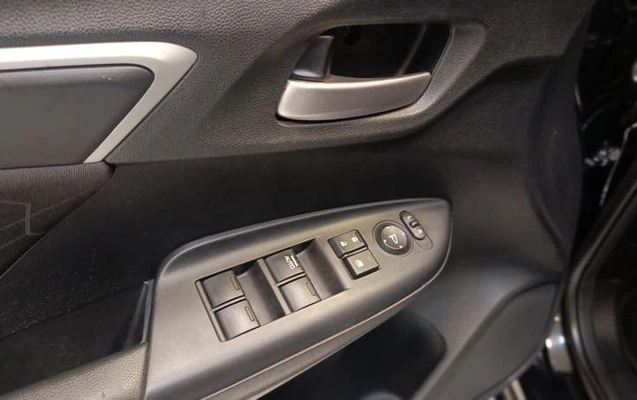imagem-https://www.socarrao.com.br/sc-vehicle-images-prod/2538776/1786042492414-8188475_8_B_361fbcdedd.jpeg