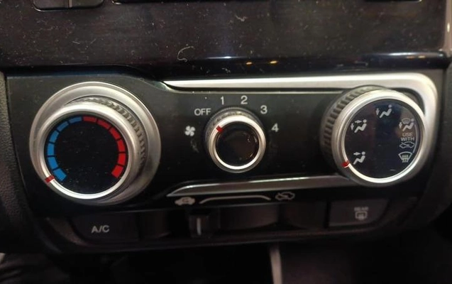 imagem-https://www.socarrao.com.br/sc-vehicle-images-prod/2538776/1786042492416-8188475_10_B_f278be3ebb.jpeg