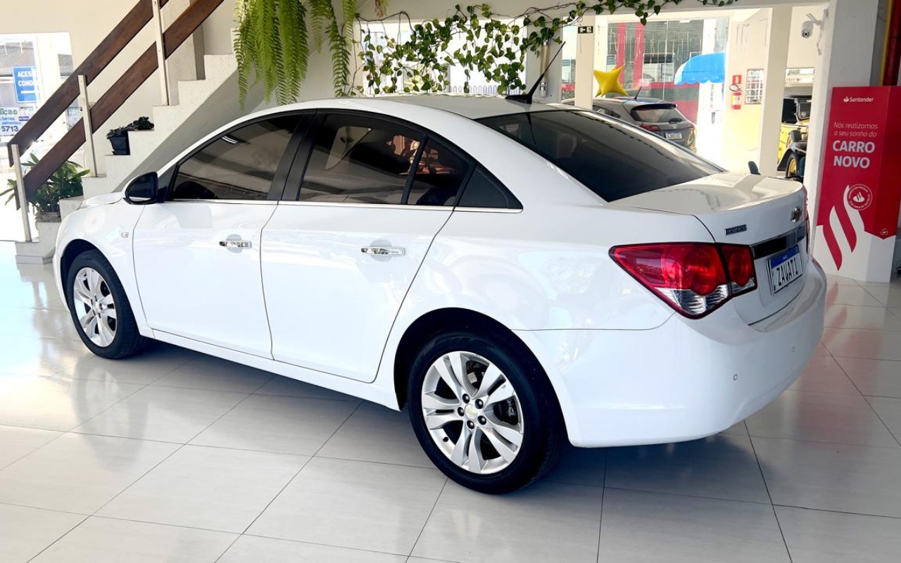 imagem-https://www.socarrao.com.br/sc-vehicle-images-prod/2538801/1783622420211-Mi5qcGVn.jpeg