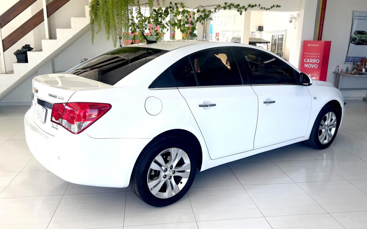 imagem-https://www.socarrao.com.br/sc-vehicle-images-prod/2538801/1783622420421-My5qcGVn.jpeg