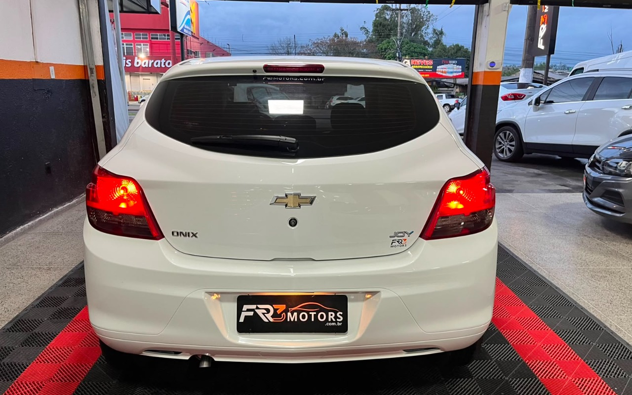 imagem-https://www.socarrao.com.br/sc-vehicle-images-prod/2539209/1784925177882-V2hhdHNBcHAgSW1hZ2UgMjAyNi0wNy0yMyBhdCAxOC4wMC4xNiAoMSkuanBlZw.jpeg
