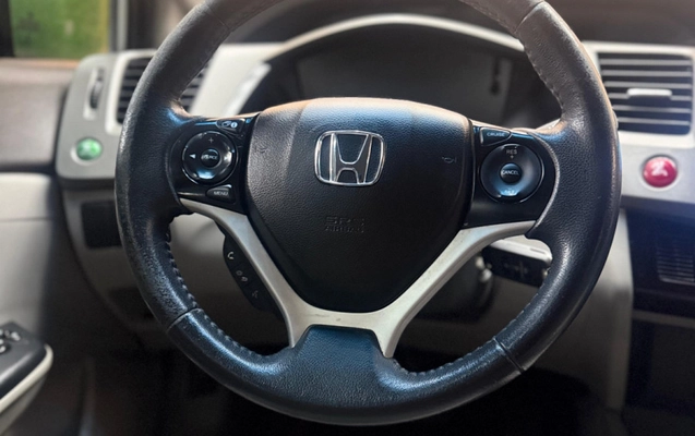 imagem-https://www.socarrao.com.br/sc-vehicle-images-prod/2539387/1787922738886-37P3eUKGW4V8XTiulctsFx5wp3ow56ne.jpg