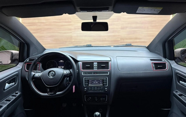 imagem-https://www.socarrao.com.br/sc-vehicle-images-prod/2539389/1783618007326-OXLeGlT7cZVNwtgJ4MKzk6nzCO45NSy2.jpg
