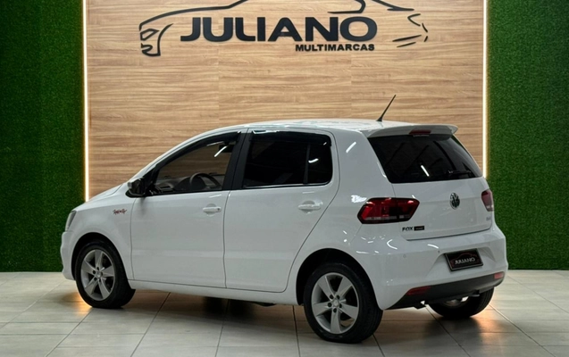 imagem-https://www.socarrao.com.br/sc-vehicle-images-prod/2539389/1783618007326-ijc9aNq9VzCxSGHI4FmXEDwcwVS6s1hU.jpg