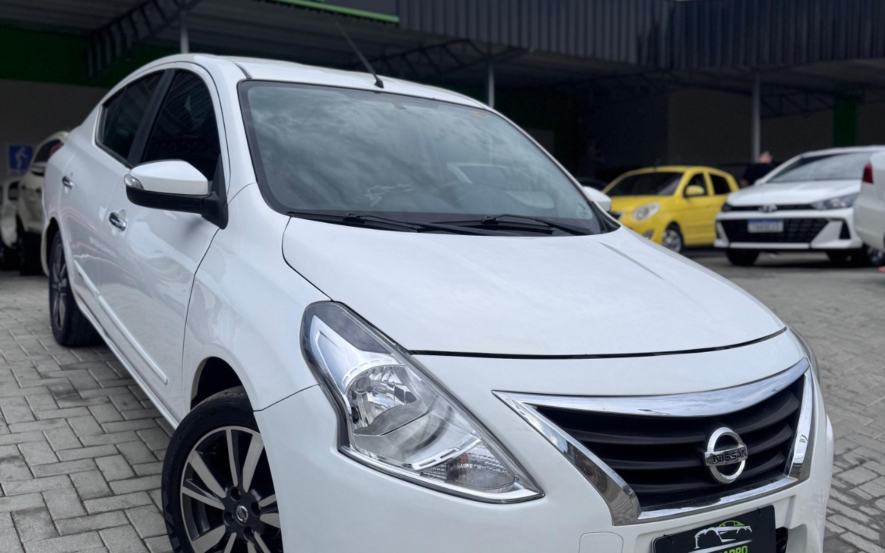 Nissan VERSA 2018 Branco — foto 1 de 3