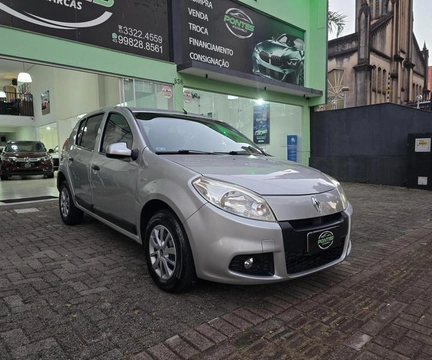 Renault Sandero 2013 Prata — foto 1 de 3