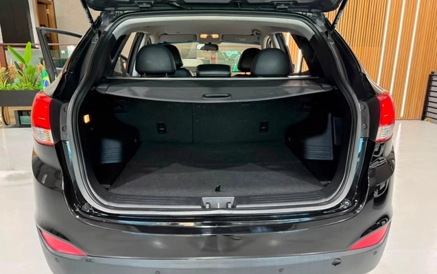 imagem-https://www.socarrao.com.br/sc-vehicle-images-prod/2540015/1783620518047-vehicle_image_1783620491_ff87fafd62adffb508d16f104088bc72.jpeg