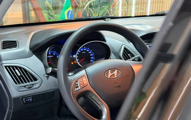 imagem-https://www.socarrao.com.br/sc-vehicle-images-prod/2540015/1783620518055-vehicle_image_1783620503_856f80fc98334b99e8e73e15387af0c0.jpeg