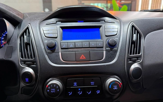 imagem-https://www.socarrao.com.br/sc-vehicle-images-prod/2540015/1783620518061-vehicle_image_1783620512_94da564c613174e510a7aad5c910df84.jpeg