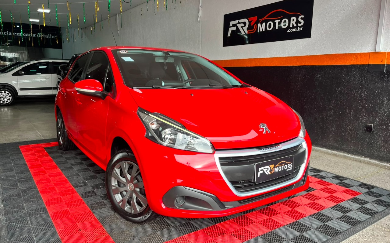 Peugeot 208 2018 Vermelho — foto 1 de 3