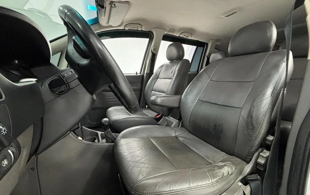 imagem-https://www.socarrao.com.br/sc-vehicle-images-prod/2540136/1789137253185-8264084_4_B_b04015f115.jpeg