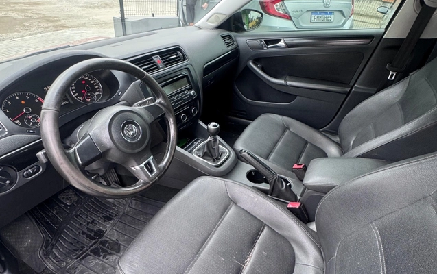 imagem-https://www.socarrao.com.br/sc-vehicle-images-prod/2540309/1783621527416-SU1HLTIwMjYwNzA4LVdBMDIxMi5qcGc.jpg