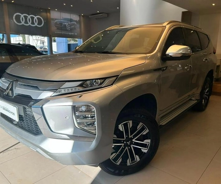 Mitsubishi Pajero 2024 Prata — foto 1 de 3