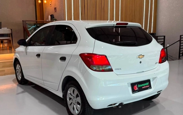 imagem-https://www.socarrao.com.br/sc-vehicle-images-prod/2541037/1783624191568-vehicle_image_1783624160_965624eaac1c44c66226171935ef3870.jpeg