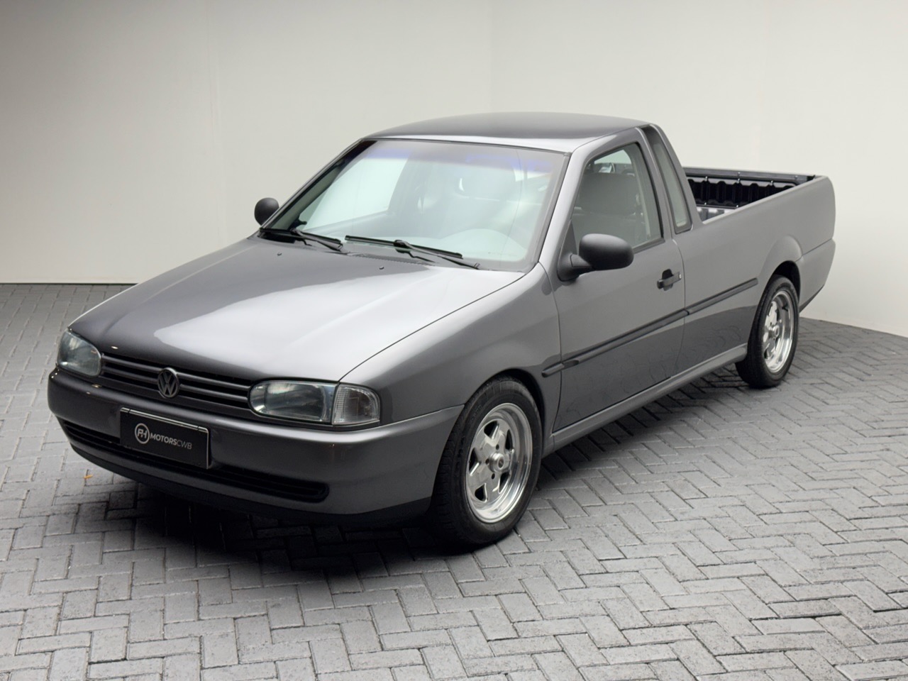 Volkswagen Saveiro 1999 Cinza — foto 1 de 3