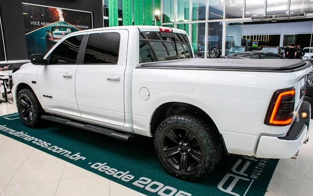 imagem-https://www.socarrao.com.br/sc-vehicle-images-prod/2541485/1788959628044-8234257_1_B_064321a280.jpeg