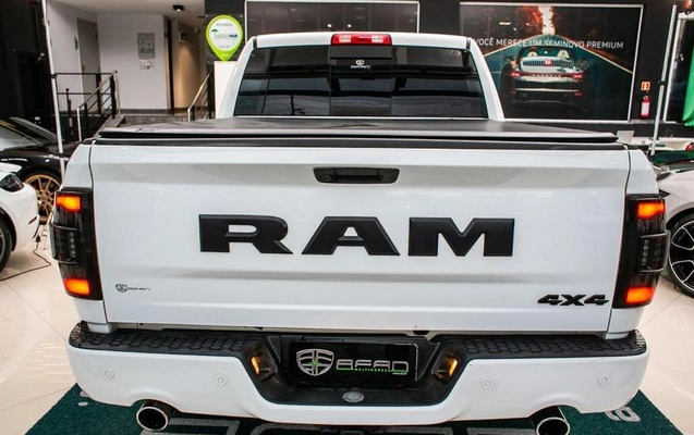 imagem-https://www.socarrao.com.br/sc-vehicle-images-prod/2541485/1788959628046-8234257_3_B_fceffb1d29.jpeg