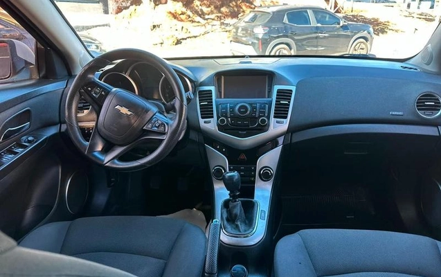 imagem-https://www.socarrao.com.br/sc-vehicle-images-prod/2541498/1788629518200-8264966_9_B_1705a5aba4.jpeg