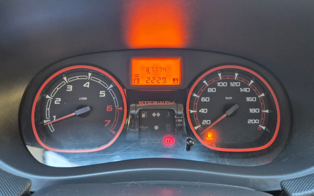 imagem-https://www.socarrao.com.br/sc-vehicle-images-prod/2541909/1783627003200-V2hhdHNBcHAgSW1hZ2UgMjAyNi0wNy0wOCBhdCAxMS40MC41MCAoMSkuanBlZw.jpeg