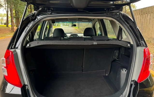imagem-https://www.socarrao.com.br/sc-vehicle-images-prod/2542072/1783627585097-V2hhdHNBcHAgSW1hZ2UgMjAyNi0wNy0wOSBhdCAxNC40Ny4wMSAoMSkuanBlZw.jpeg