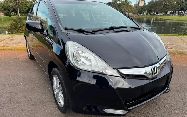 imagem-https://www.socarrao.com.br/sc-vehicle-images-prod/2542072/1783627585921-V2hhdHNBcHAgSW1hZ2UgMjAyNi0wNy0wOSBhdCAxNC40Ni41OCAoMikuanBlZw.jpeg