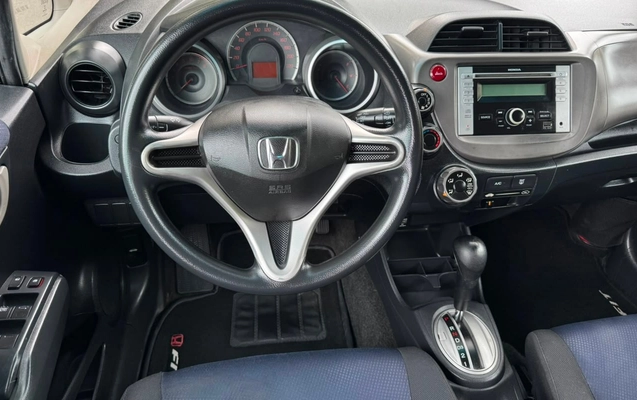 imagem-https://www.socarrao.com.br/sc-vehicle-images-prod/2542072/1783627586119-V2hhdHNBcHAgSW1hZ2UgMjAyNi0wNy0wOSBhdCAxNC40Ny4wMCAoMykuanBlZw.jpeg