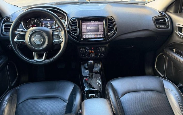 imagem-https://www.socarrao.com.br/sc-vehicle-images-prod/2542118/1789581359297-8265100_17_B_ac09176fae.jpeg