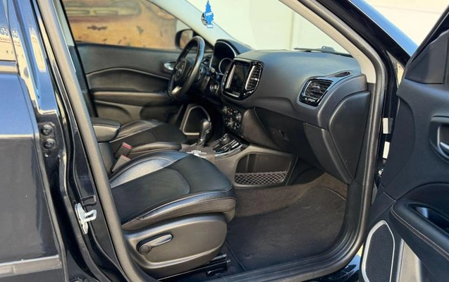 imagem-https://www.socarrao.com.br/sc-vehicle-images-prod/2542118/1789581359302-8265100_6_B_1518b3db1c.jpeg