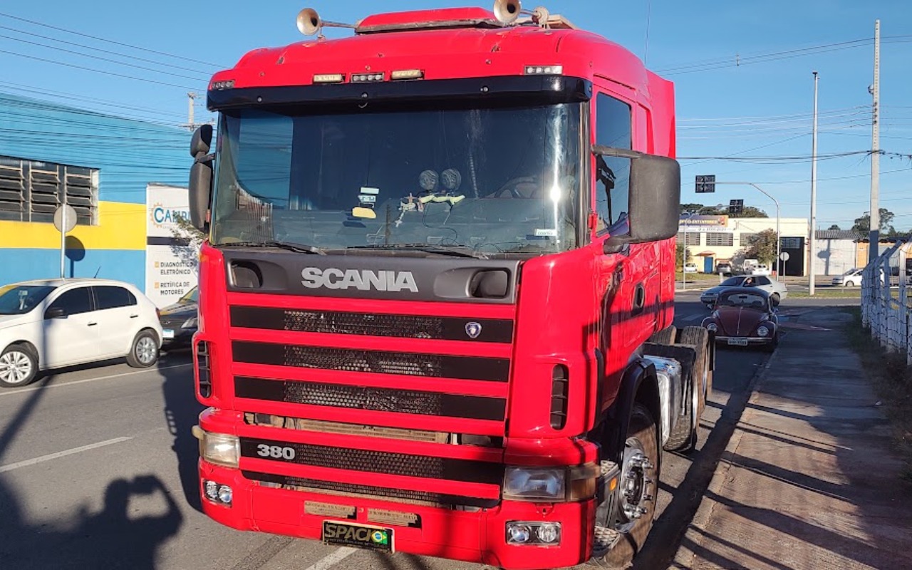 SCANIA R-114 GA 380 6x2 NZ/4x2 3-Eixos 2p (die) na cor Vermelho em Campo Largo / PR - 2542838