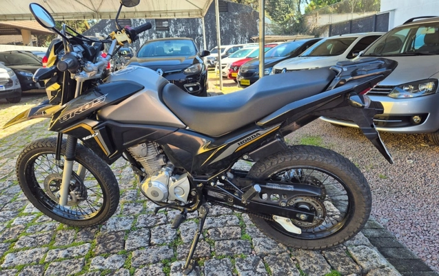 imagem-https://www.socarrao.com.br/sc-vehicle-images-prod/2542951/1783630518843-V2hhdHNBcHAgSW1hZ2UgMjAyNi0wNy0wOSBhdCAxMS4xNi41OCAoMSkuanBlZw.jpeg