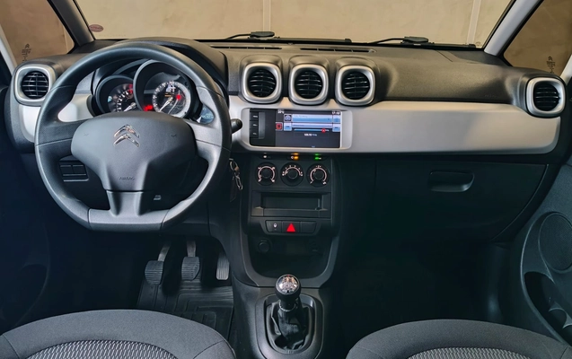 imagem-https://www.socarrao.com.br/sc-vehicle-images-prod/2543002/1783630627811-003_23053078447e102c196e790fb894b93f.jpeg