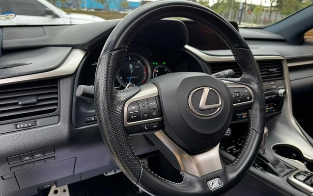 imagem-https://www.socarrao.com.br/sc-vehicle-images-prod/2543036/1789073675006-7187583_1_B_bce889e0da.jpeg