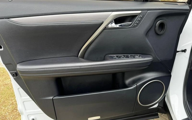 imagem-https://www.socarrao.com.br/sc-vehicle-images-prod/2543036/1789073675020-7187583_1_B_c750440fb4.jpeg