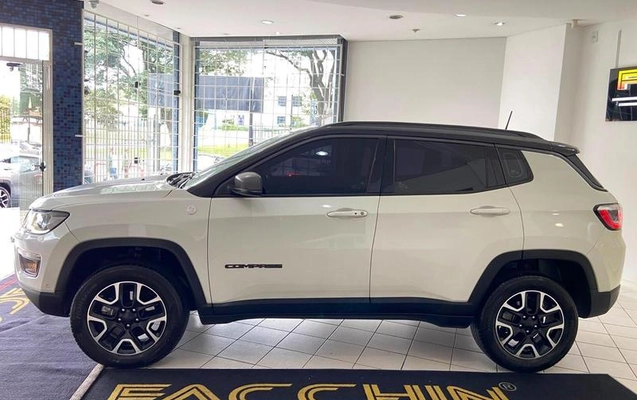 imagem-https://www.socarrao.com.br/sc-vehicle-images-prod/2543098/1789150274692-8265521_8_B_9e0f87ff98.jpeg