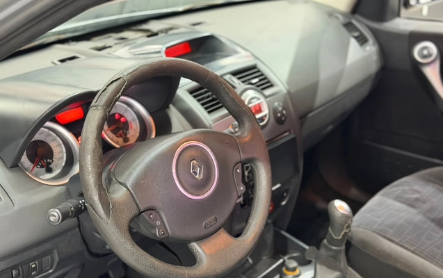 imagem-https://www.socarrao.com.br/sc-vehicle-images-prod/2543122/1787257403932-003_b4a62f7ed47879fd0b6640800ca91d3d.jpeg
