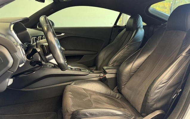 imagem-https://www.socarrao.com.br/sc-vehicle-images-prod/2543573/1788968805943-8265540_11_B_91ab291751.jpeg