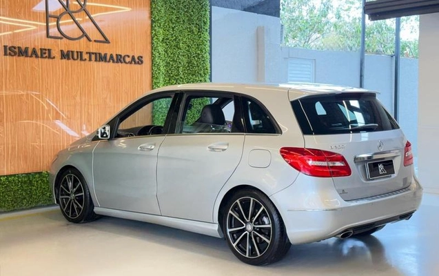 imagem-https://www.socarrao.com.br/sc-vehicle-images-prod/2543604/1788556545122-8265642_7_B_0fb449295b.jpeg
