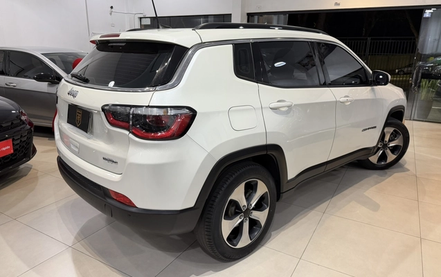 imagem-https://www.socarrao.com.br/sc-vehicle-images-prod/2546750/1783646363357-11_101850.jpg