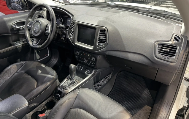 imagem-https://www.socarrao.com.br/sc-vehicle-images-prod/2546750/1783646363368-4_101850.jpg