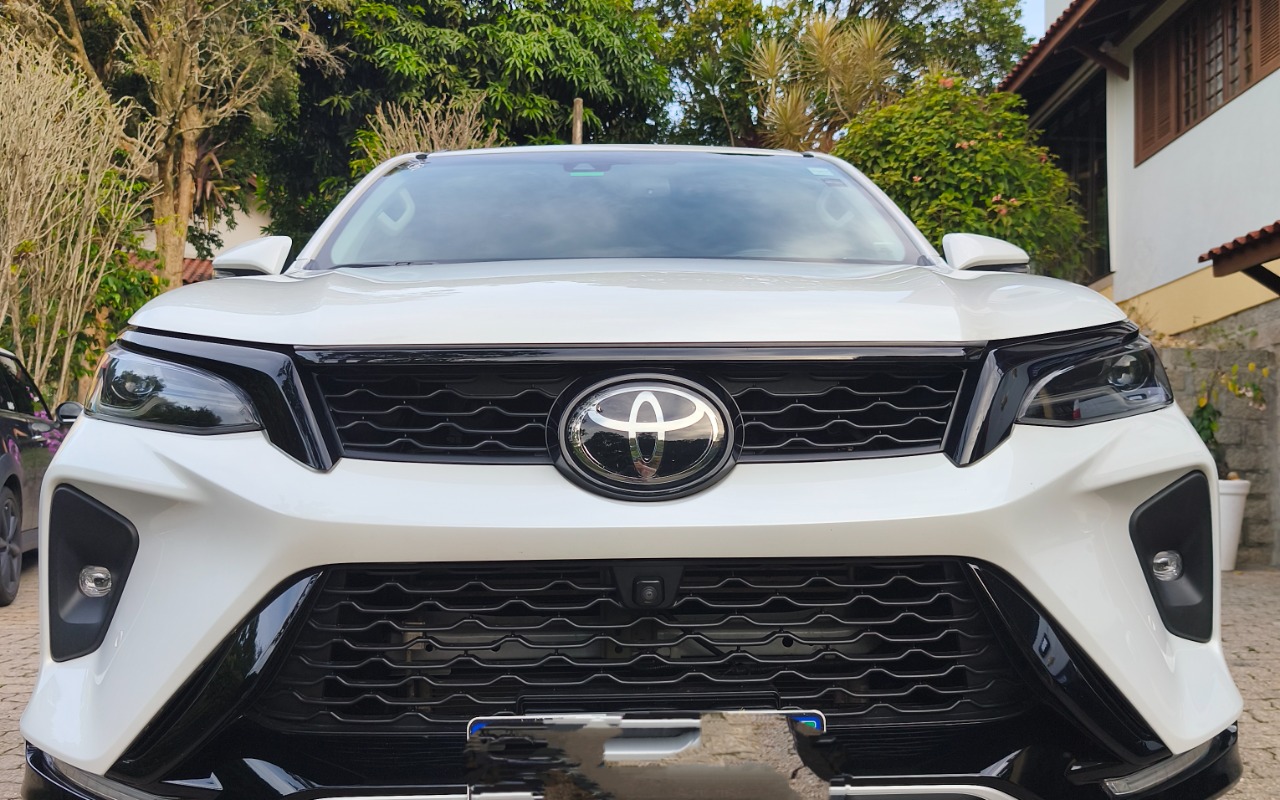 Toyota Hilux SW4 2025 Branco — foto 1 de 3