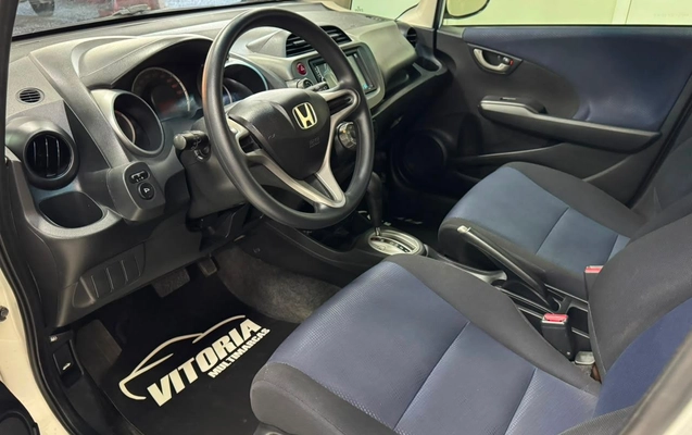 imagem-https://www.socarrao.com.br/sc-vehicle-images-prod/2553992/1783687809203-cfa40298239749f89ff94b7e132185ac_1783618601942.jpg