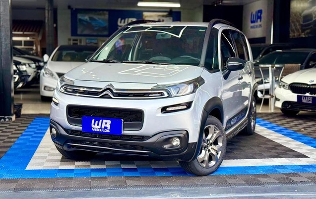 imagem-https://www.socarrao.com.br/sc-vehicle-images-prod/2554908/1788874088998-7382724_1_B_789ec8d1e4.jpeg