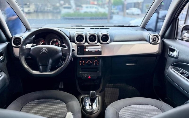 imagem-https://www.socarrao.com.br/sc-vehicle-images-prod/2554908/1788874089016-7382724_9_B_ca6610041f.jpeg