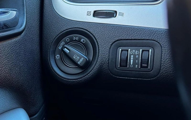 imagem-https://www.socarrao.com.br/sc-vehicle-images-prod/2555047/1789069008877-8224374_17_B_2475bc0f3c.jpeg