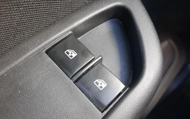imagem-https://www.socarrao.com.br/sc-vehicle-images-prod/2555657/1786553520436-8266238_7_B_15dcaa004b.jpeg