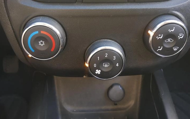 imagem-https://www.socarrao.com.br/sc-vehicle-images-prod/2555657/1786553520436-8266238_9_B_45a421aac1.jpeg