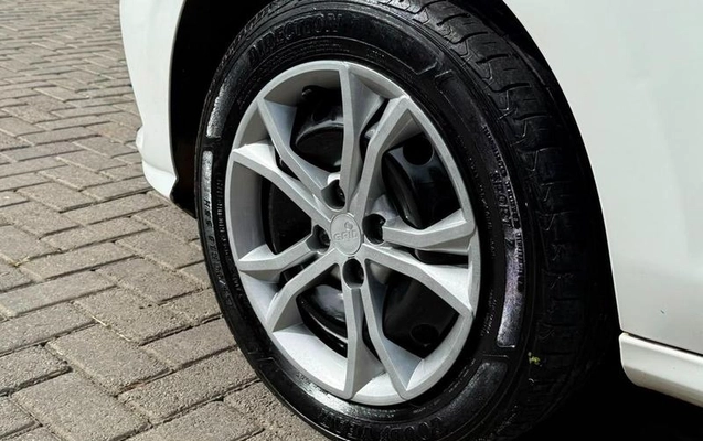 imagem-https://www.socarrao.com.br/sc-vehicle-images-prod/2555713/1784379792995-8242871_1_B_0e350585ee.jpeg