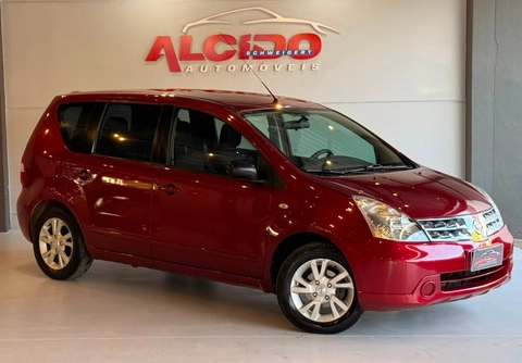 Nissan LIVINA 2013 Vermelho — foto 1 de 3